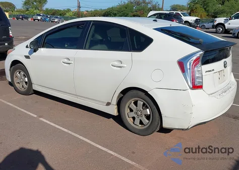 2013 Toyota Prius Five/Four/Three/Three Se/Two z USA, uszkodzony, nr VIN JTDKN3DU2D5578912